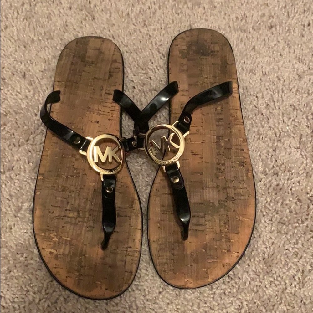 MK black flip flops!